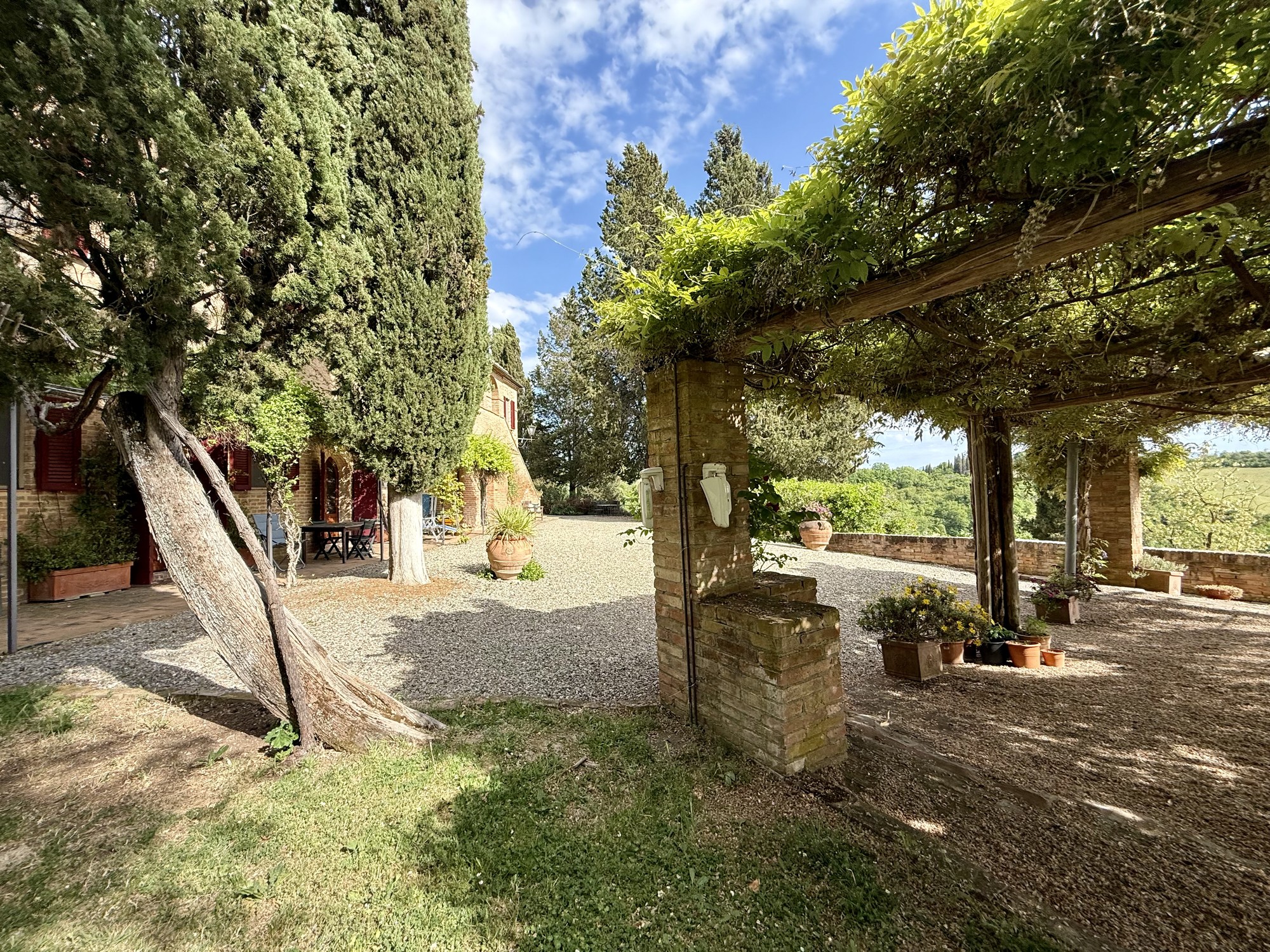 Rustico / Casale -  Strada di Monte Oliveto Maggiore